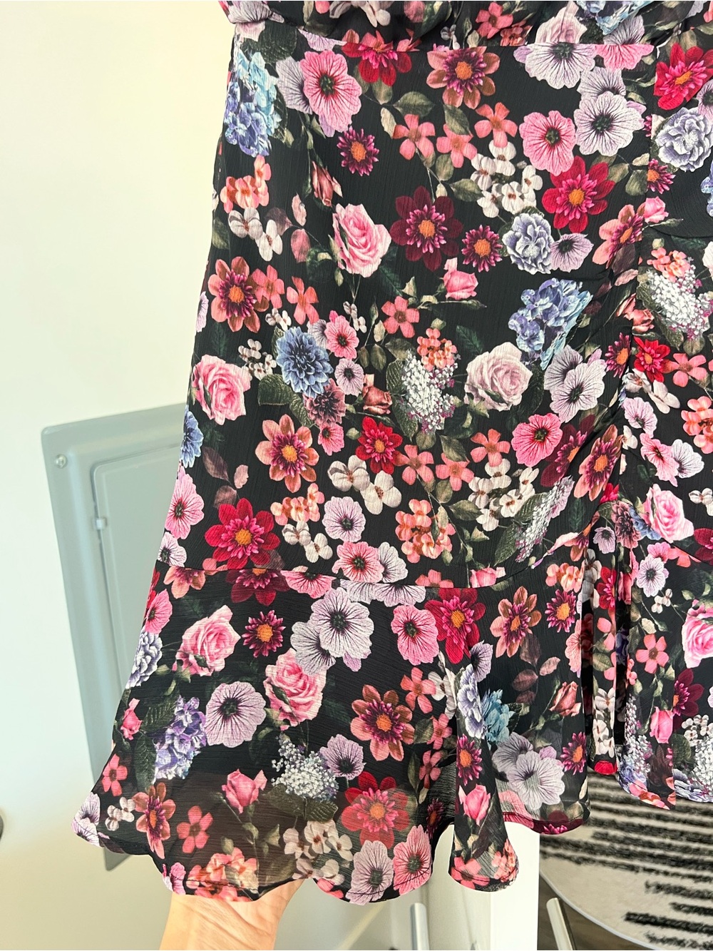 Express Floral Print Ruched Ruffle Hem Mini Dress Size XXS - Picture 3 of 9